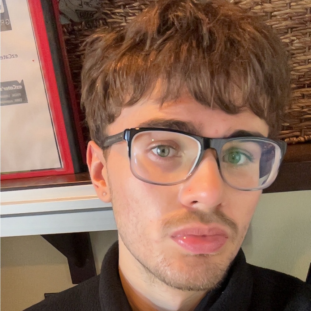 Meet your Posher, Aidan